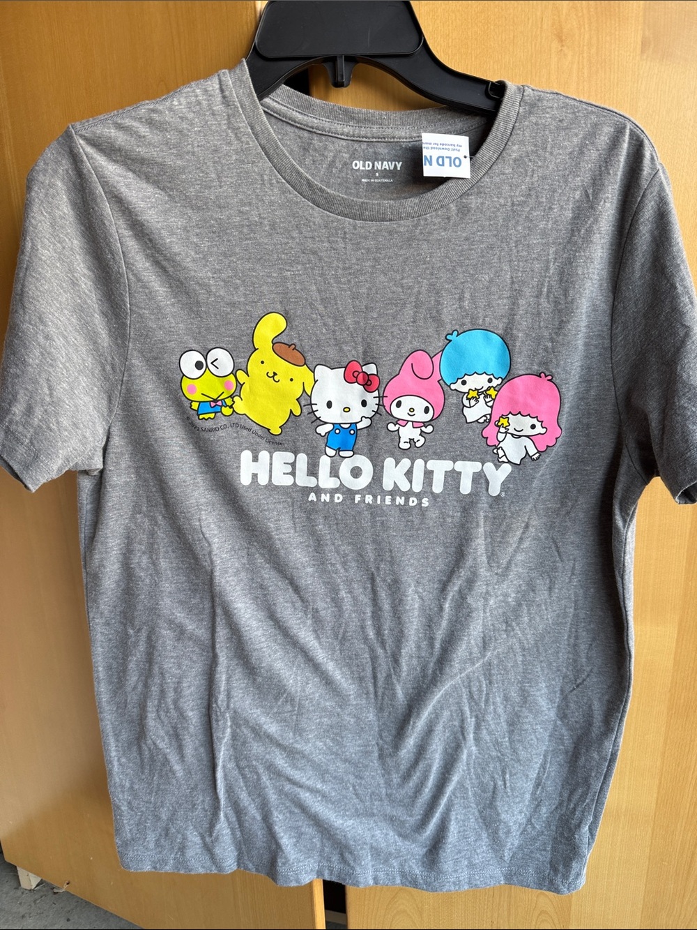 NWY Old Navy Hello Kitty & Friends Gray Graphic Tee